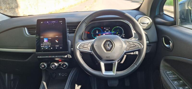 RENAULT ZOE