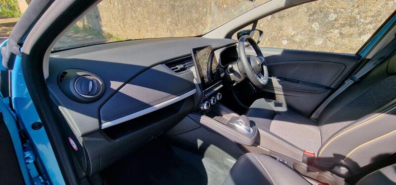 RENAULT ZOE