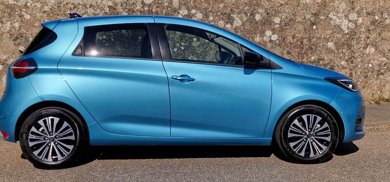 RENAULT ZOE