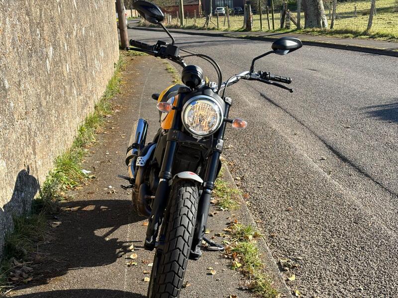 DUCATI SCRAMBLER 800