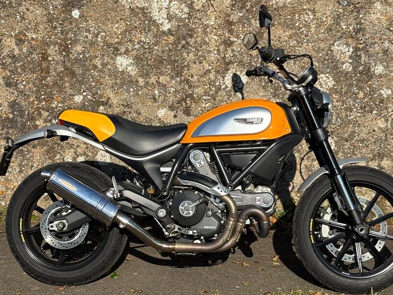DUCATI SCRAMBLER 800