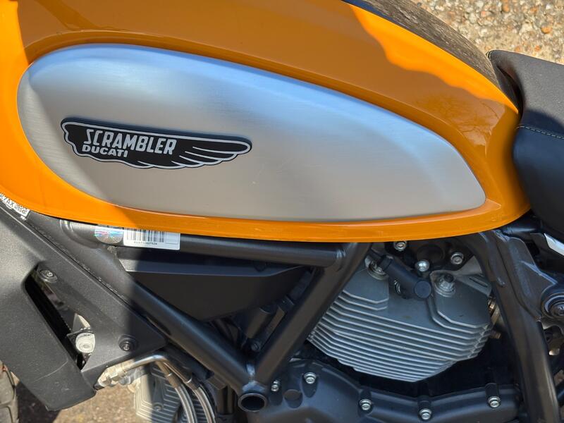 DUCATI SCRAMBLER 800