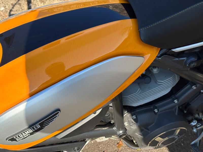 DUCATI SCRAMBLER 800
