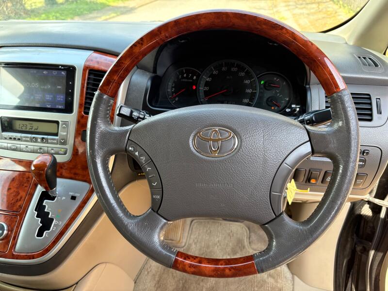 TOYOTA ALPHARD