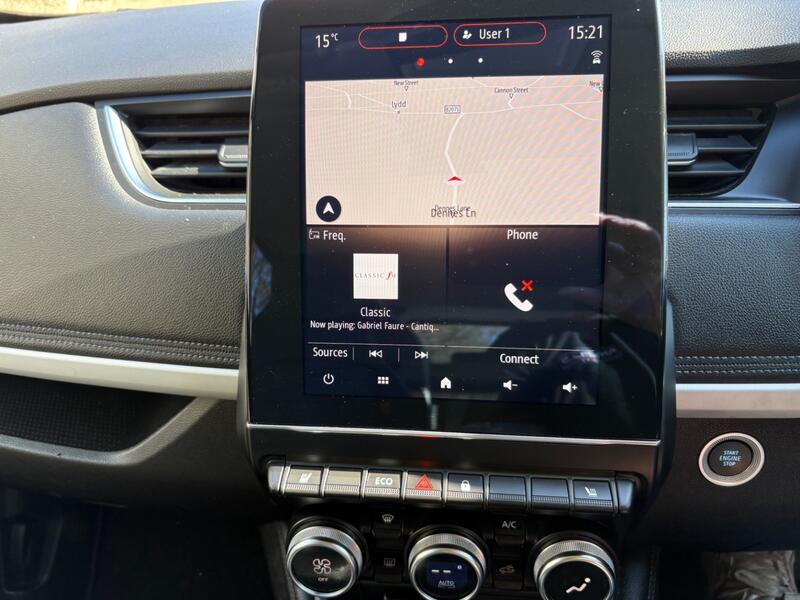 RENAULT ZOE