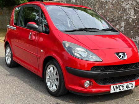 PEUGEOT 1007 1.6 16v Sport