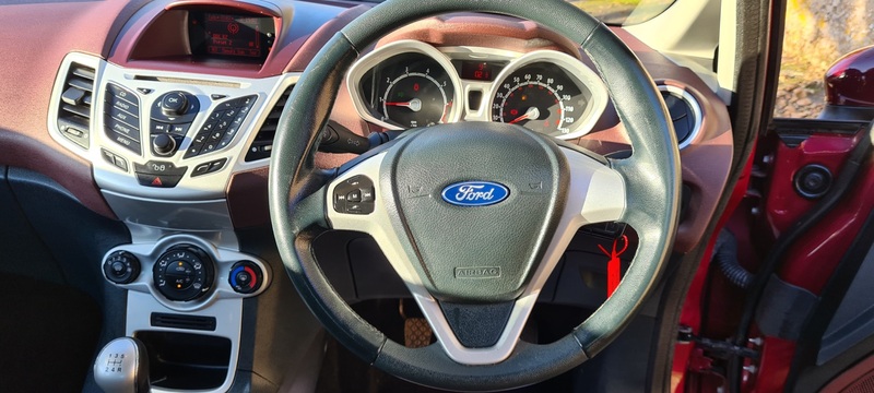 FORD FIESTA