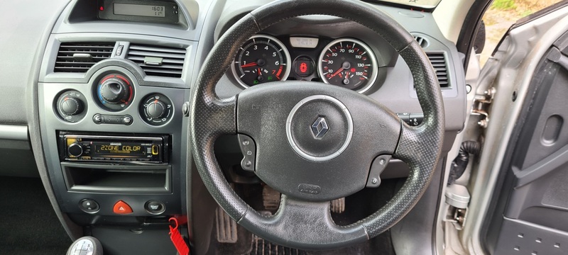 RENAULT MEGANE