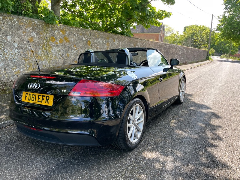 AUDI TT