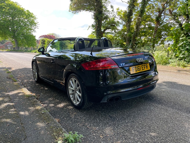 AUDI TT
