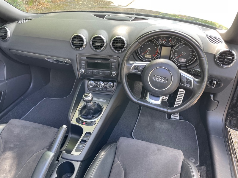 AUDI TT