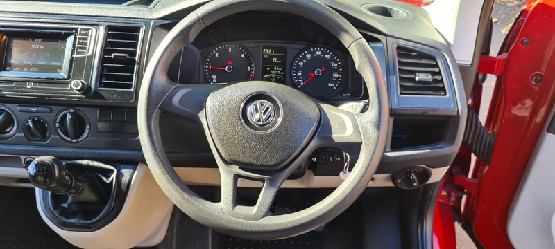 VOLKSWAGEN TRANSPORTER