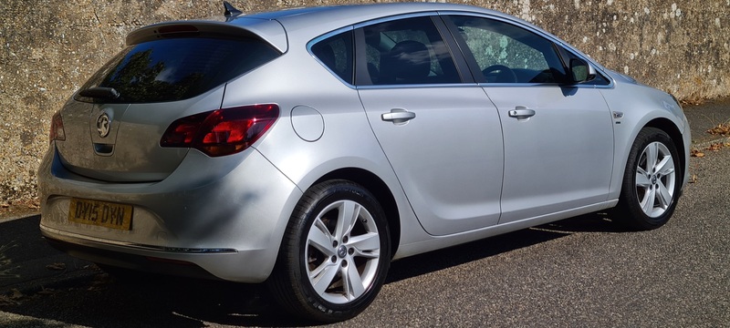VAUXHALL ASTRA