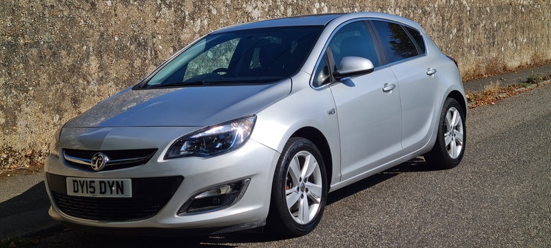 VAUXHALL ASTRA