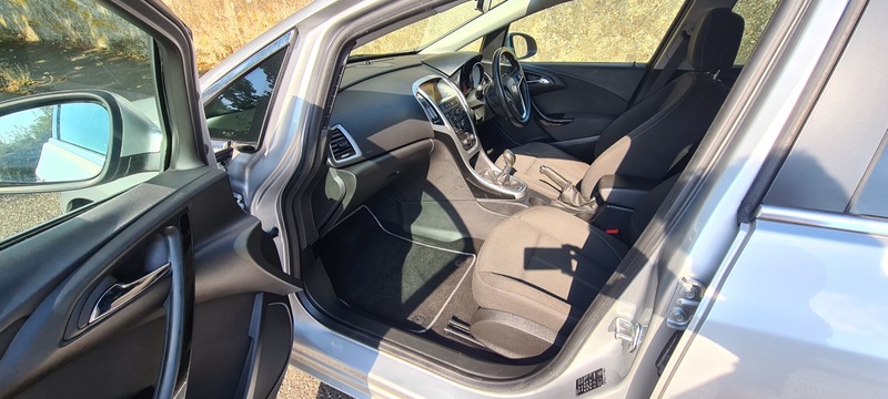 VAUXHALL ASTRA