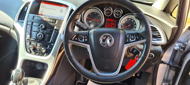 VAUXHALL ASTRA