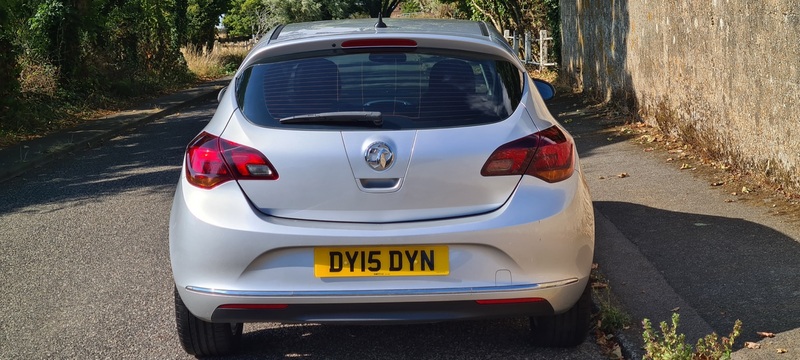 VAUXHALL ASTRA