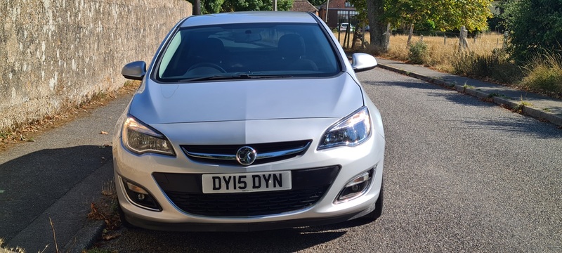 VAUXHALL ASTRA