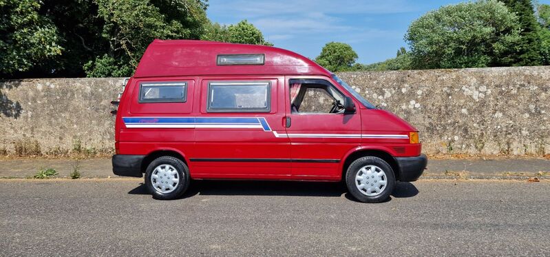 VOLKSWAGEN TRANSPORTER