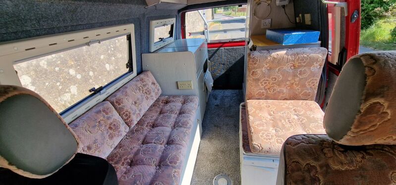 VOLKSWAGEN TRANSPORTER