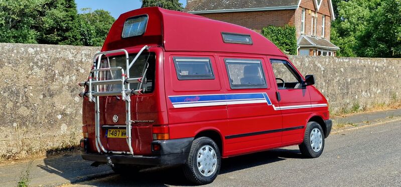 VOLKSWAGEN TRANSPORTER
