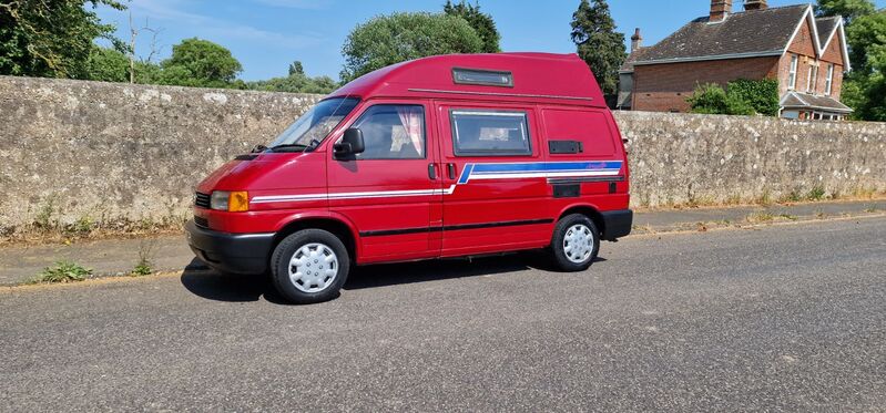 VOLKSWAGEN TRANSPORTER